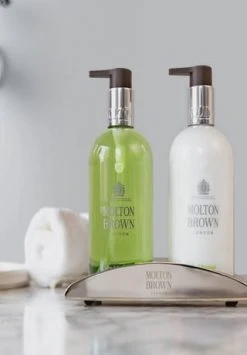 MOLTON BROWN HAND CARE Refined White Mulberry Hand Lotion 7 MOLTON BROWN HAND CARE Refined White Mulberry Hand Lotion -Günstiges Pflegesets Geschäft unnamed file 567