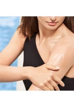 SHISEIDO Clear Suncare Stick SPF50+ 20g -Günstiges Pflegesets Geschäft unnamed file 686